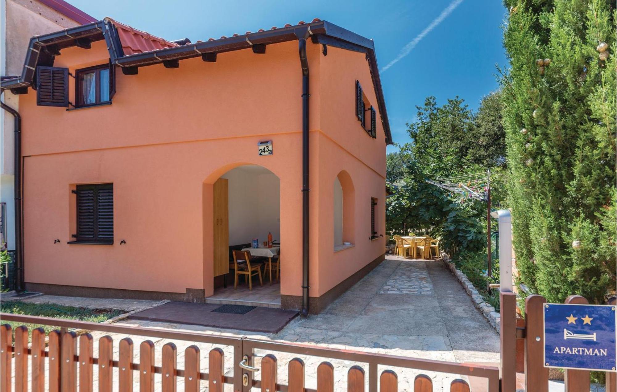 Amazing Apartment In Pavicini With Kitchen Exterior photo